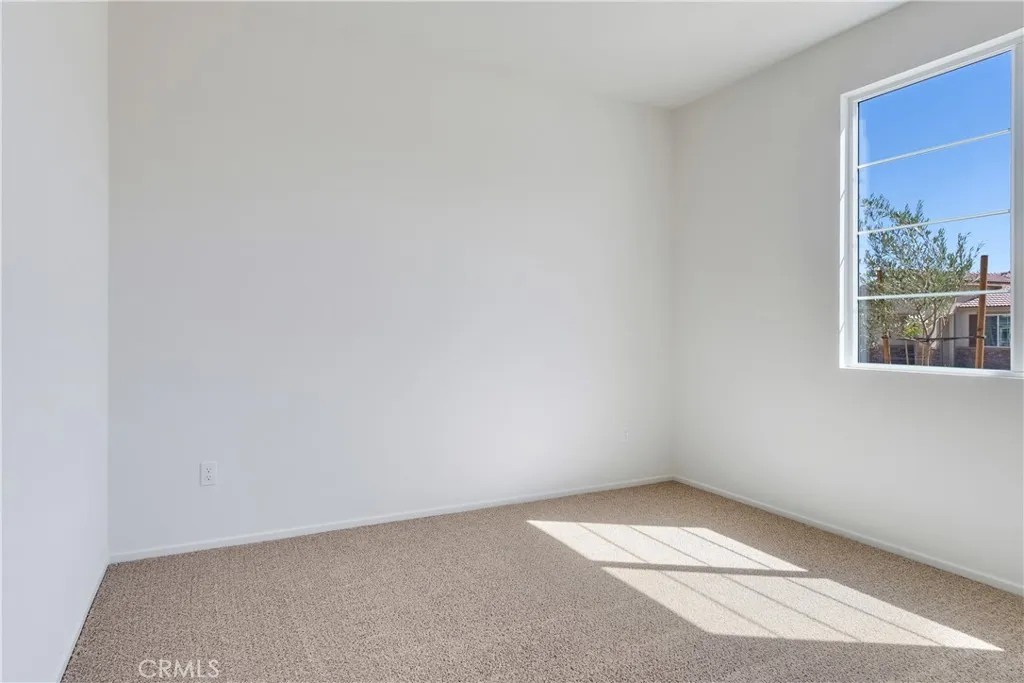 9048 Carson Avenue, Hesperia, California 92344 home-pic-19